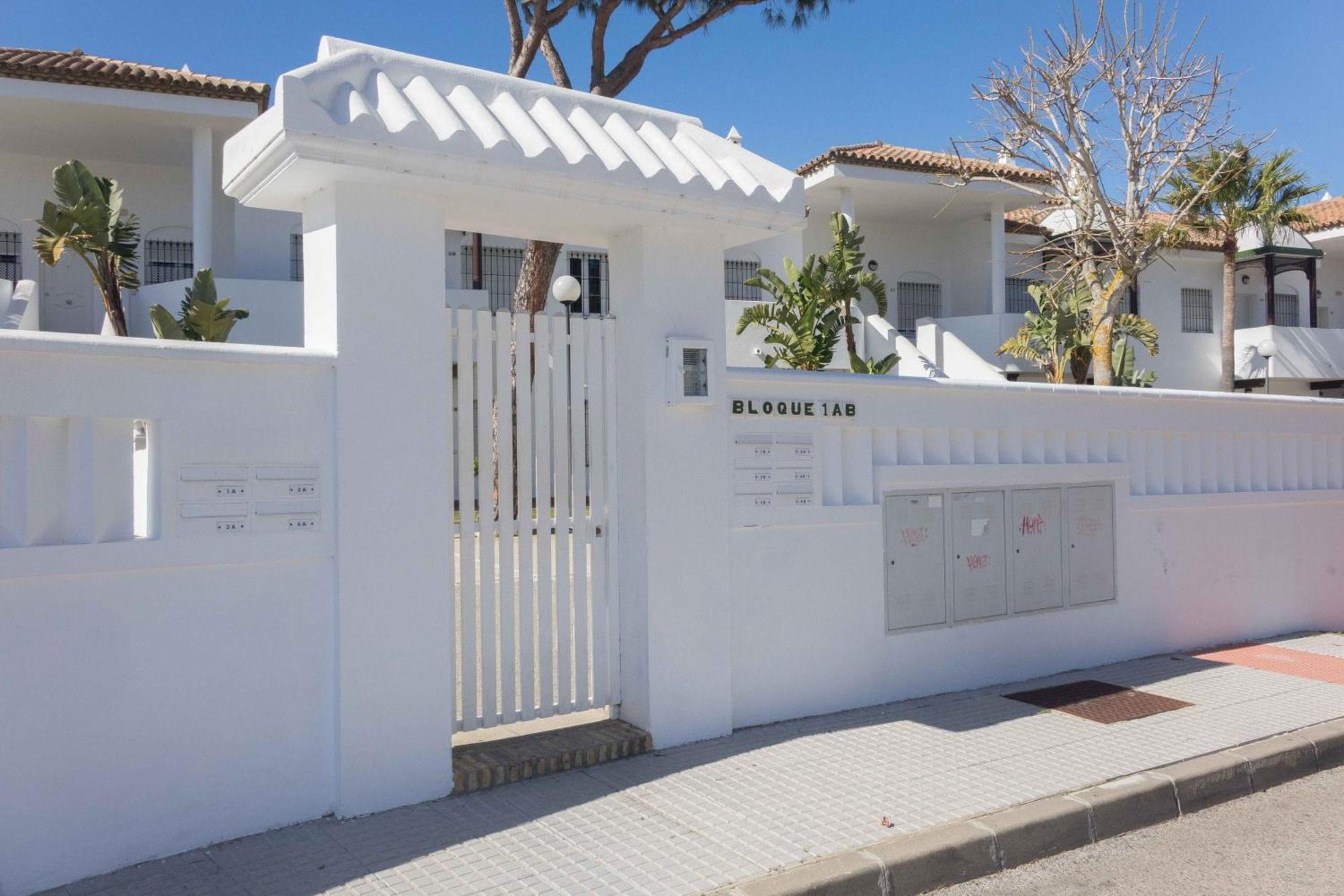 Apartamento Castillo de Mar, con piscina y parking Chiclana de la Frontera Exterior foto